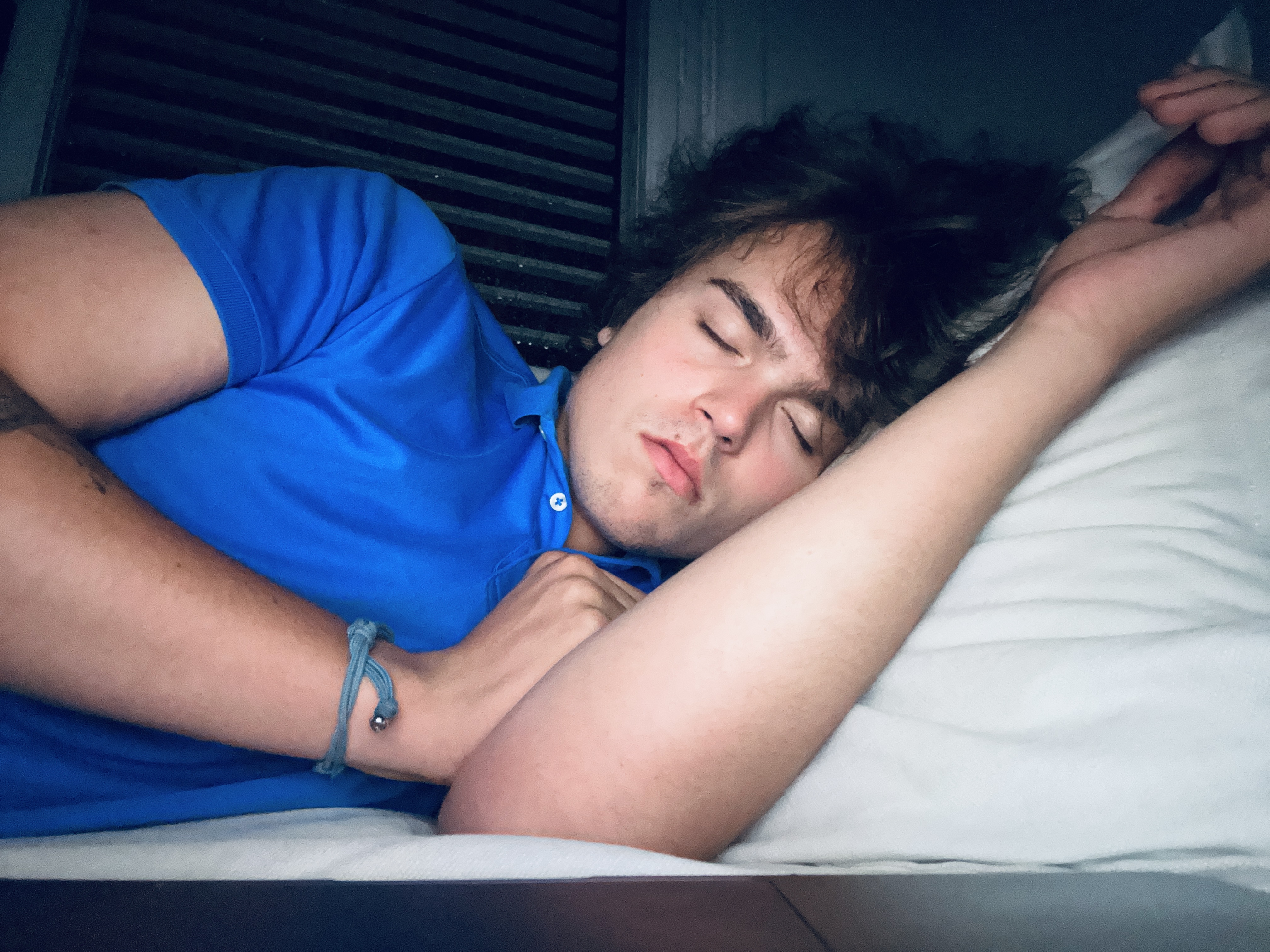 Adrian durmiendo xd